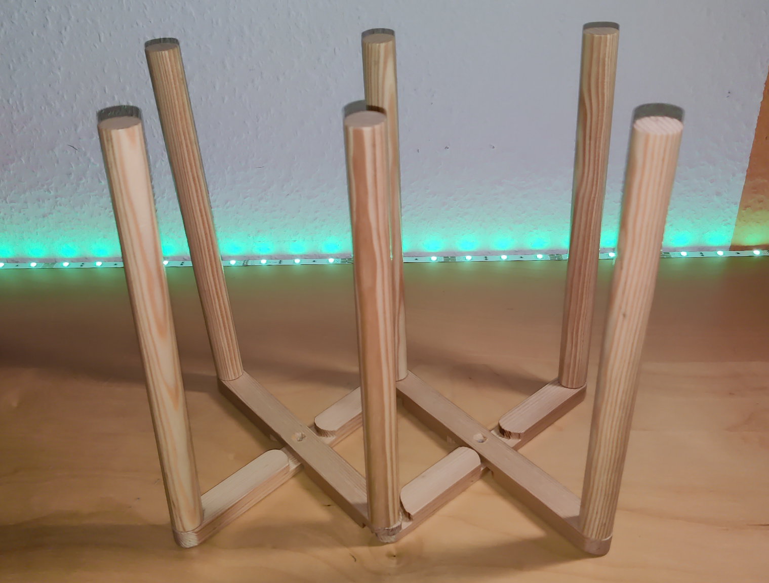 Der fertige Flaschentrockner - matt-glänzend und zusammenklappbar